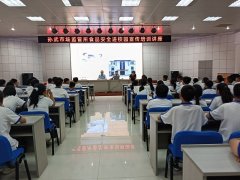 <b>有的同窗则弥补要看能否有发霉、缩气等</b>